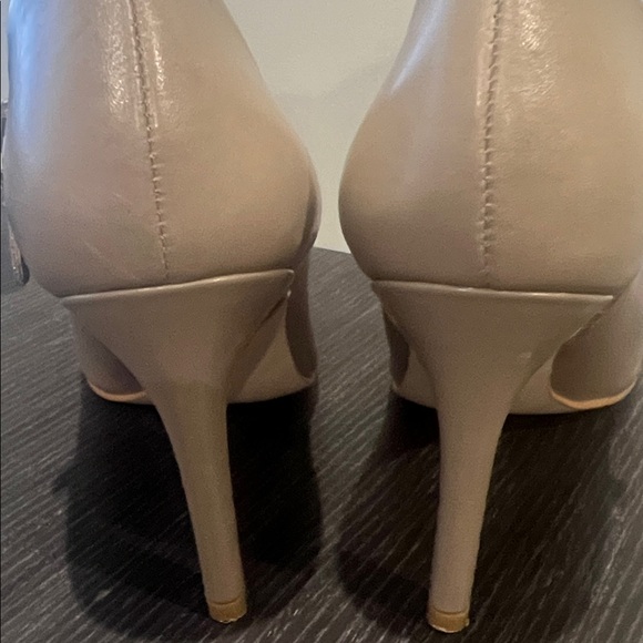 Ann Taylor Ankle Booties 5 1/2 - Picture 3 of 10